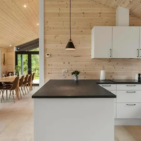 5 Bedroom Cozy In Vaeggerlose Σπίτι διακοπών Bøtø By